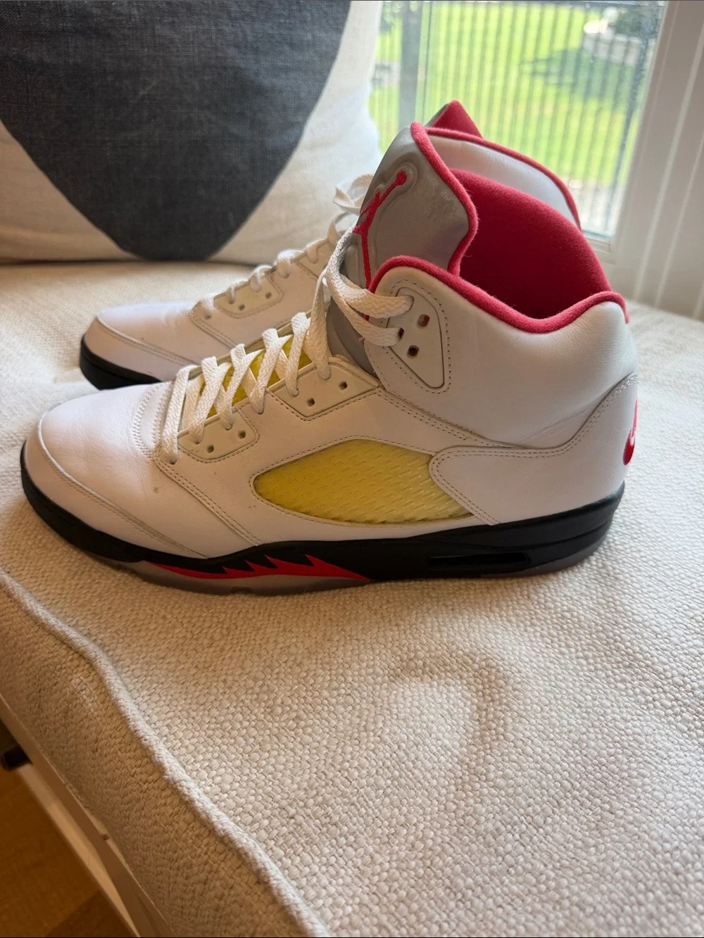 Jordan Men's White Red Gray Sneakers
